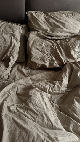 Комплект постельного белья из стираного перкаля бежево-серого цвета из коллекции Essential, 200х220 см