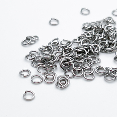 Колечки соединительные, сталь, диаметр 4 мм, толщина 0,7 мм, цена за набор 2 грамма