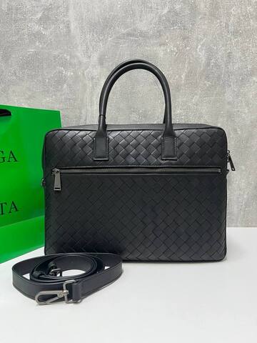 Кожаный портфель Bottega Veneta Intrecciato 37 с плечевым ремнем