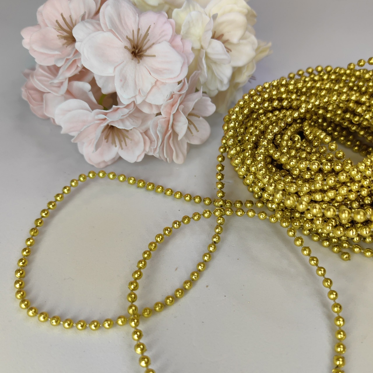 Ожерелье из бисера с цветами