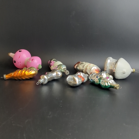 Ёлочные игрушки набор из 8 разных избушка, чипполино, Кот в сапогах, куница, крокодил гена, морской конек, белка, собачка, стекло, роспись, узоры, подвесные, винтаж СССР 1960-1990 гг