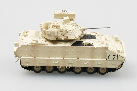 Модель БМП Армия США M2 & M2A2 Bradley масштаб 1:72