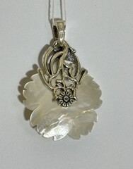 Мелисса (кулон из серебра)