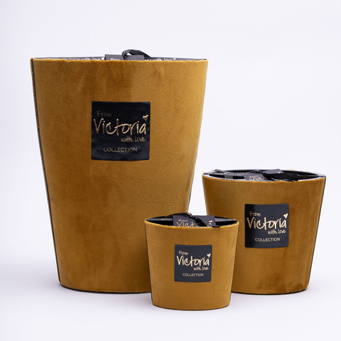 Свеча ароматическая 400г Victoria with Love Velvet ochre