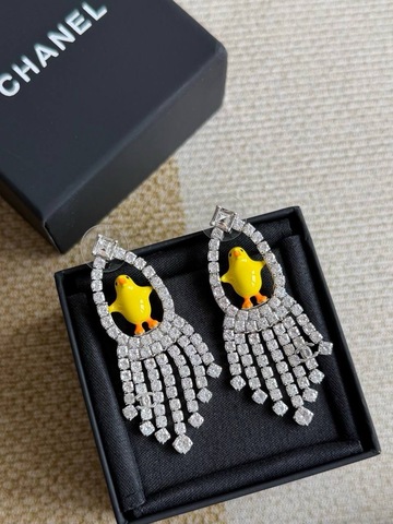 Серьги цыпленок Chanel 2026г