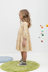 платье  для девочки  КР 5878/светлая мимоза,полевые цветы к482