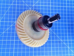 Шестерня редуктора DDE CSE2216 большая с валом  (8440-467610-0000013)