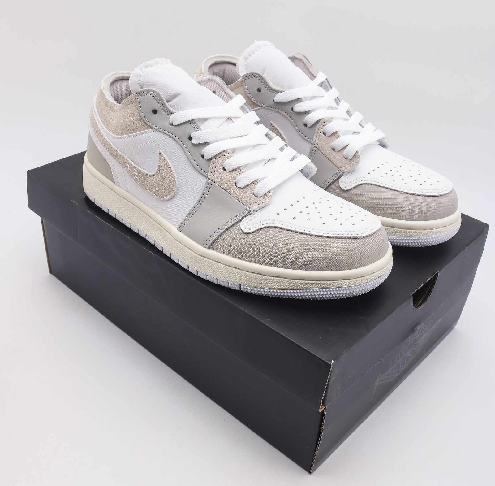 Nike air force 1 low inside out 2025