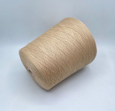 Folco (пр.Италия). 2/28 1400м/100гр, 50% меринос, 50% акрил, цвет-Светло-бежевый(72/698), арт.33437