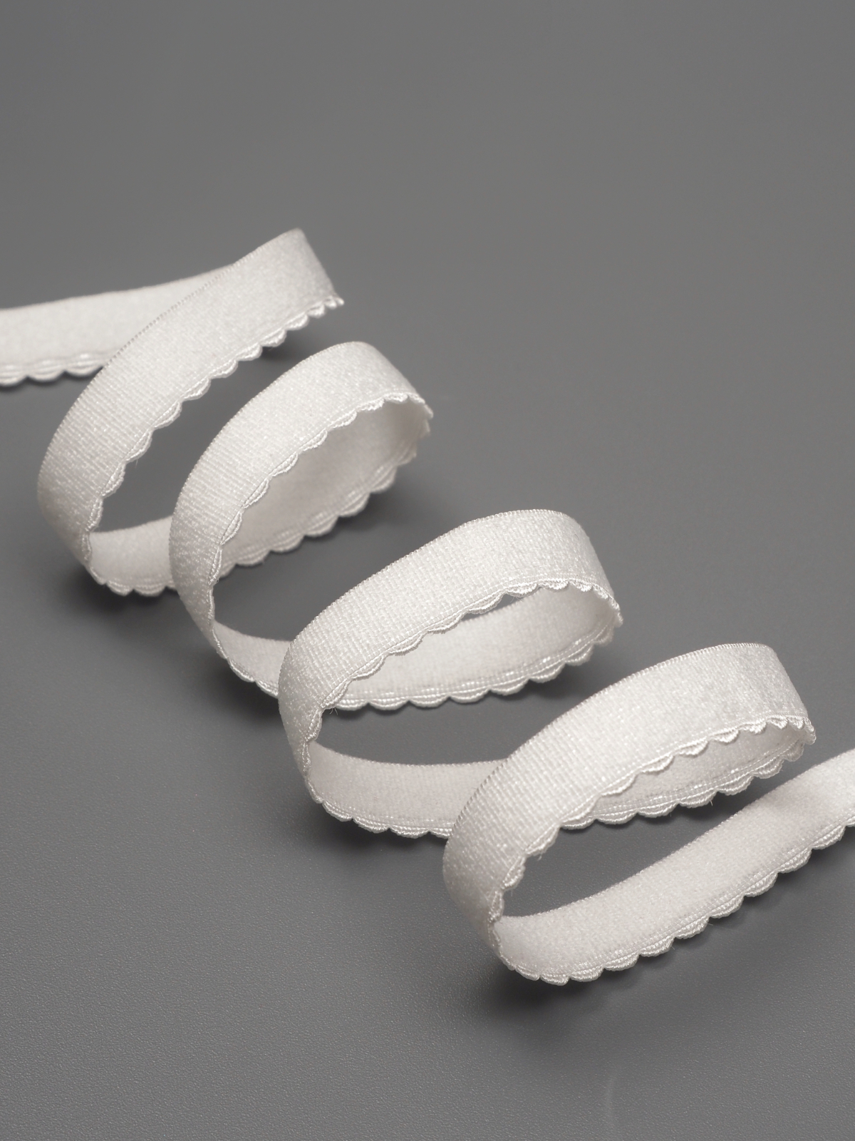 Резинка отделочная ажурная цвет теплый белый ширина 12 мм с учетом фестона