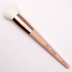 TF BIT202 Кисть с плоским срезом для тональный основы и других кремовых текстур I'm TREND