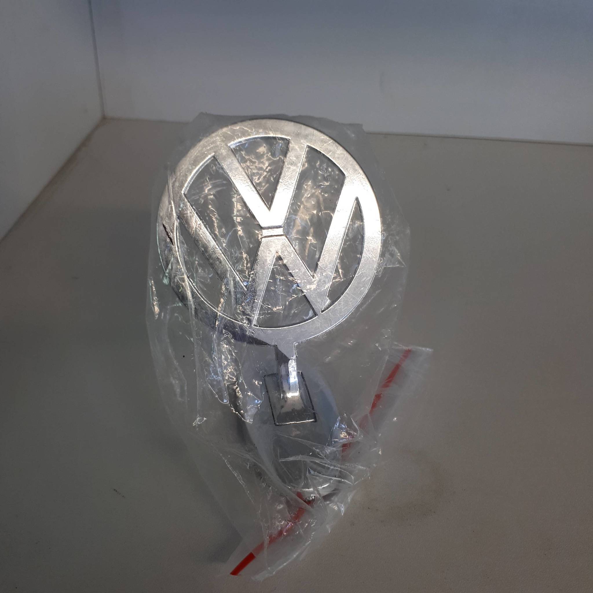     Volkswagen -           