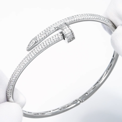 braslet-zhestkij-gvozd-iz-serebra-925-proby-v-obsypke-style-by-cartier