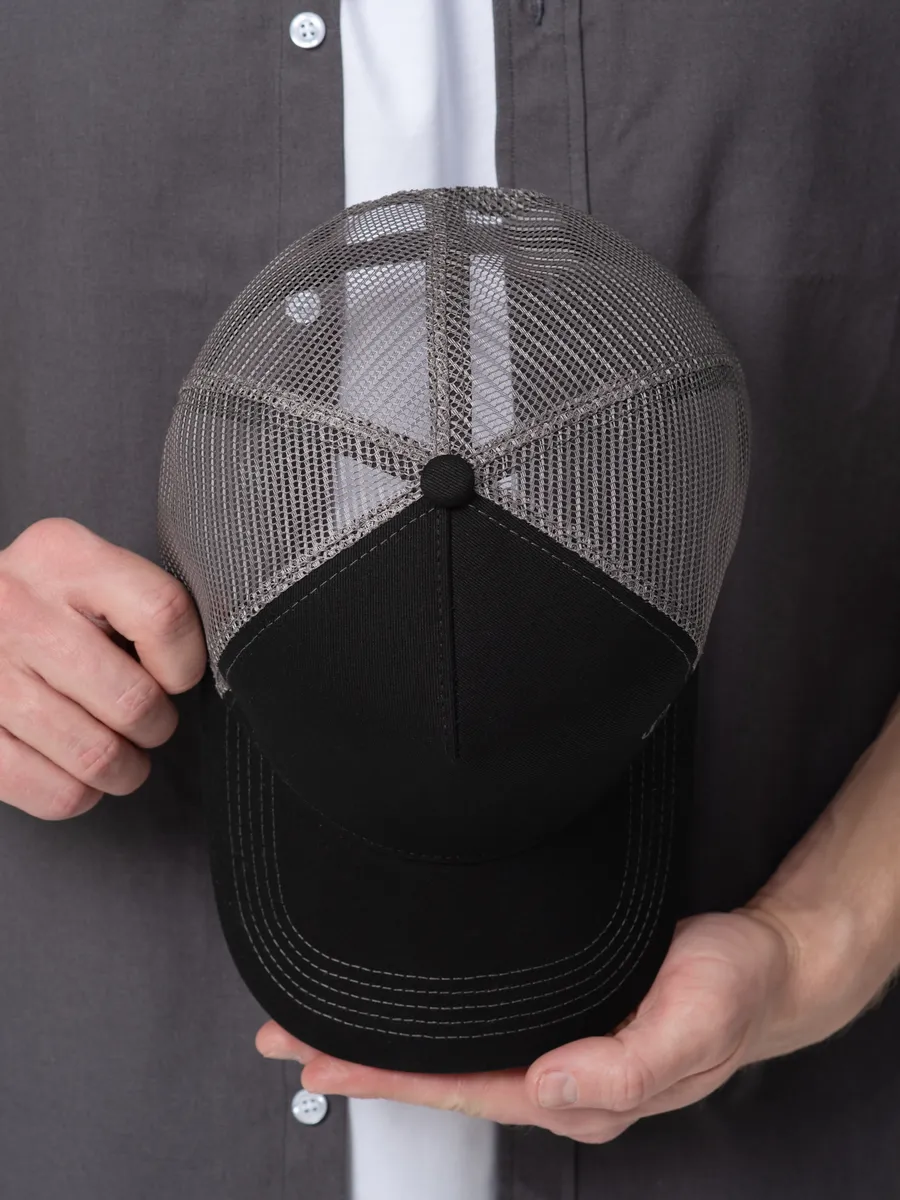 Бейсболка снепбек летняя с сеткой