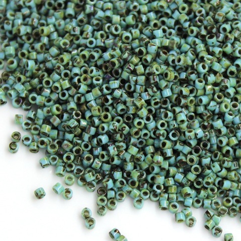 DB-2264 Бисер цилиндрический Миюки делика 11/0 /Miyuki delica 11/0 opaque Turquoise Blue Picasso