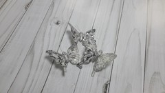 Бабочки декоративные на прищепке белые с блестками, 6 см, 1 шт.