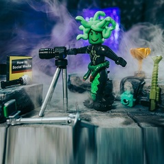 Роблокс Магазин Аватаров Медуза-Инфлюенсер с Селфи-Палкой