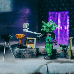 Роблокс Магазин Аватаров Медуза-Инфлюенсер с Селфи-Палкой