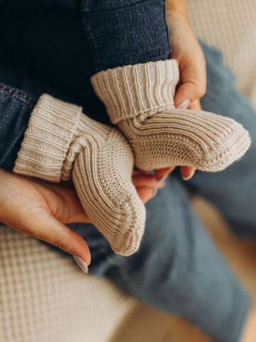 Теплые вязаные носочки