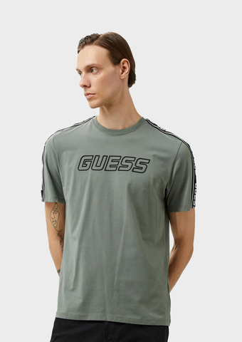 Футболка GUESS