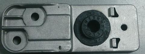 КРОНШТЕЙН РАДИАТОРА НИЖНИЙ CRUZE GM