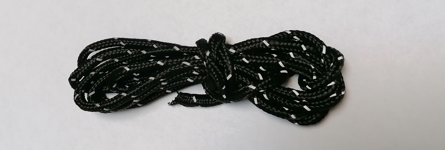 

ОТТЯЖККА СВЕТООТРАЖАЮЩАЯ ДЛЯ ПАЛАТКИ TALBERG 1,8М 1 ШТ