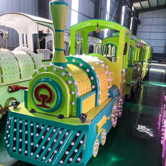 Безрельсовый паровозик «Хамелеон», 4 вагона, 16 мест — для ТРЦ, с электродвигателем