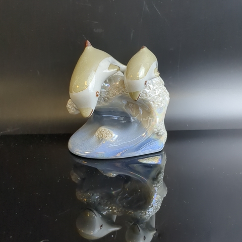 Статуэтка Играющие дельфины. Сысерть. Сысертский фарфоровый завод, СССР.