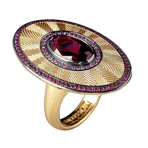 Кольцо с гранатом, рубинами и сапфирами, R0105-1/2