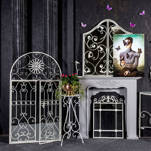 Настенное зеркало Монтанер Объект мечты