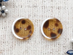 Пуговицы костюмные, d 2,5 см
