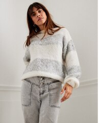 Описание по вязанию джемпера спицами "Femme"