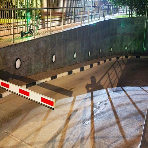 Уличный настенный светильник Fumagalli LUCIA 1R3.000.000.AYE27