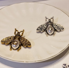 stilnaya-brosh-muha-style-by-gucci-v-vintazhnom-stile