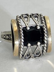 Оникс 1609 (кольцо из серебра/золота)