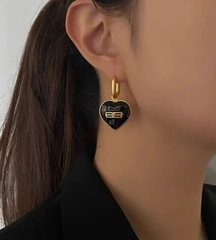 20413 - Серьги BALENCIAGA с подвесками сердце, черная эмаль