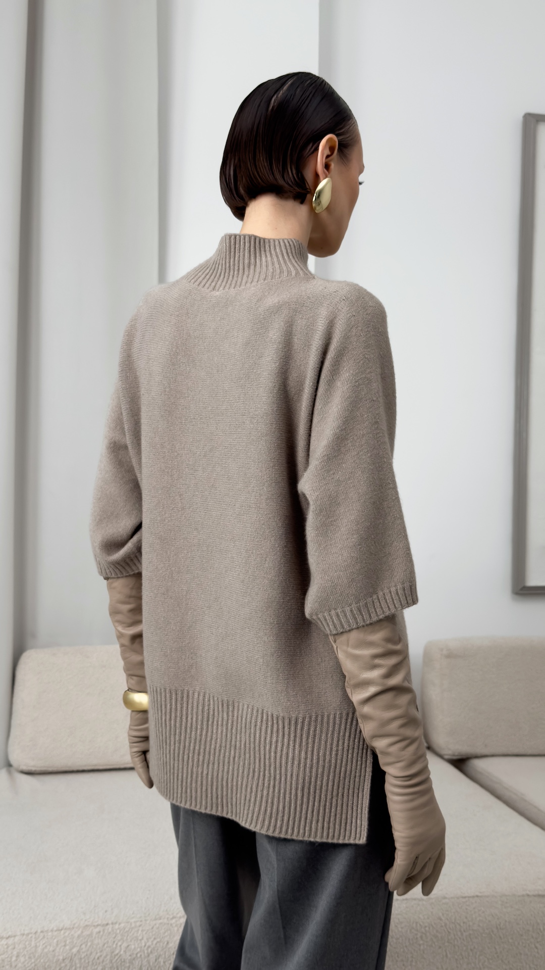 Джемпер с английской резинкой на горле и по краю