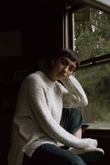 Описание по вязанию свитера спицами "Kantarel"