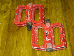 Педали БУ алюминий съемные шипы.