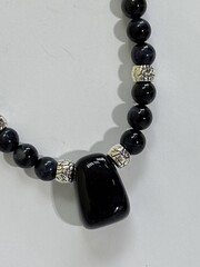 Соколиный глаз (бусы из натуральных камней)