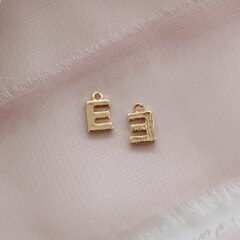 УЦЕНКА!!! Буква E, позолота, 8 мм, 1 шт, У033