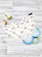 Двусторонний нагрудник Mjölk Ёжики на экрю