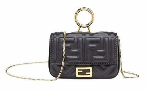 Нано-сумка Fendi Nano Baguette с шармом