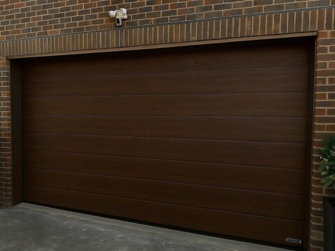 Гаражные секционные ворота Херманн/Hormann с приводом HyperMatic 800 BS на пружинах растяжения. LPU 42. *Разные размеры
