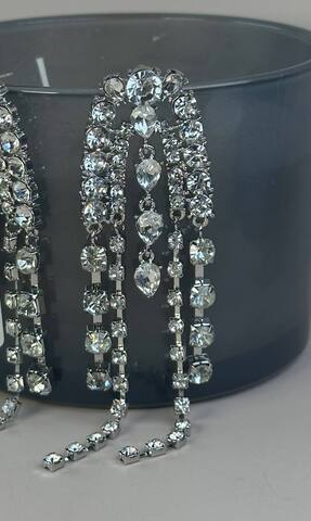 sergi-dlinnye-kaskad-s-kristallami