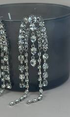 sergi-dlinnye-kaskad-s-kristallami