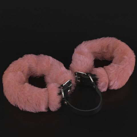 Черные кожаные оковы со съемной розовой опушкой - Sitabella BDSM accessories 3443-14