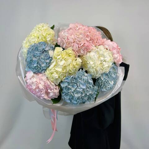 Букет из гортензий микс