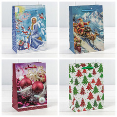 
          Пакет подарочный 14 х 20 х 8 см Набор 4 шт "Микс" (Микс)