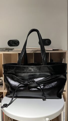 Сумка Madlen black raven (черный лак)